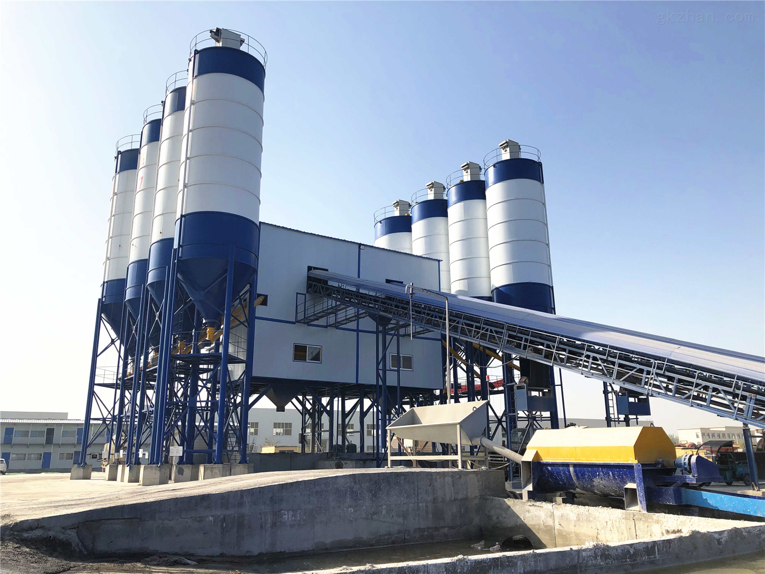 hzs240混凝土搅拌站